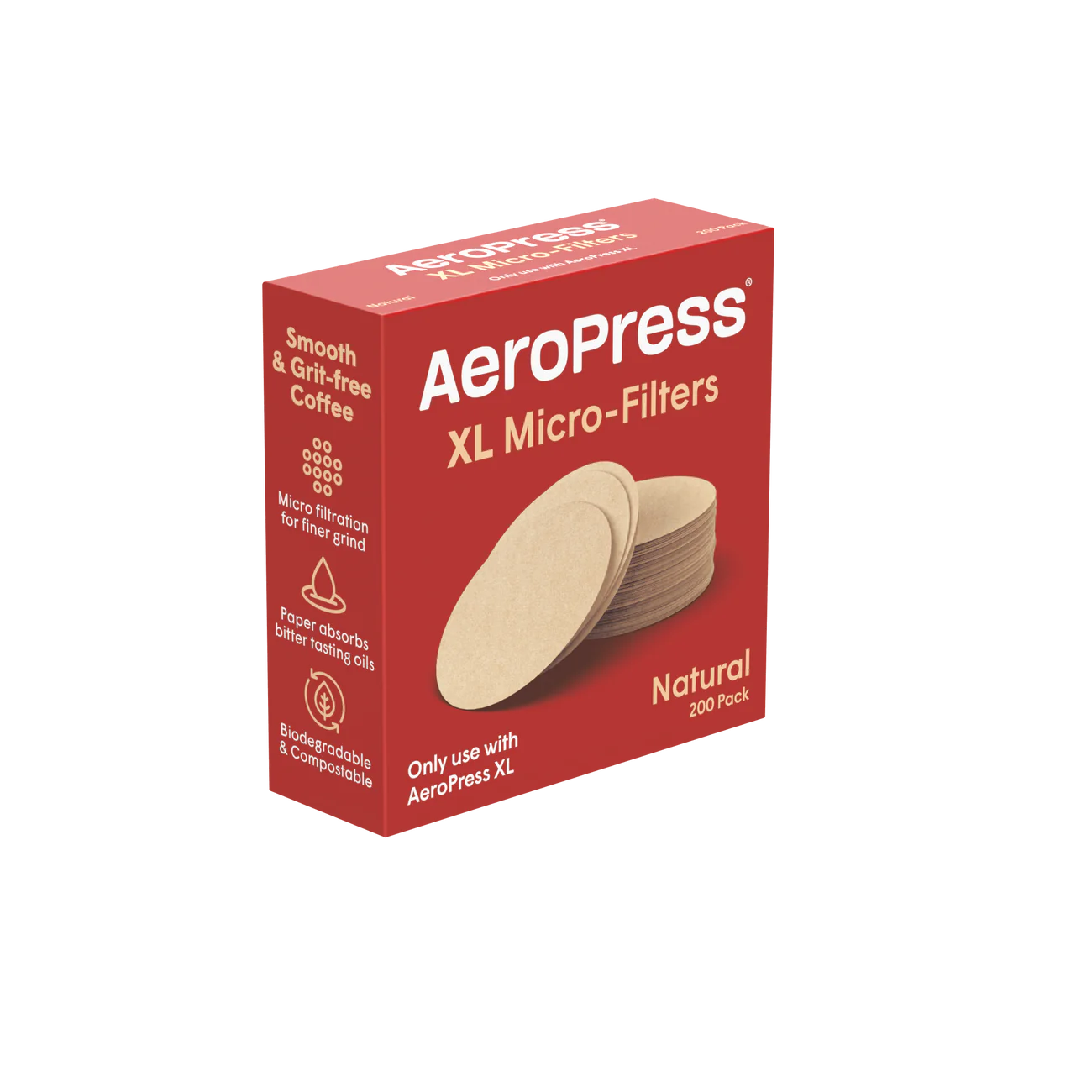 En rød æske mærket "AeroPress, Filtre" fra Aeropress har et billede af en rund papirfiltre, noterer sig blød kaffe, naturligt materiale, en størrelse på 200 pakker og kompatibilitet med AeroPress XL kaffefiltre.